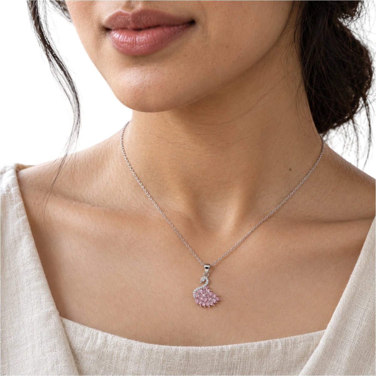Crystal Swan Necklace – Elegant Pendant for Women